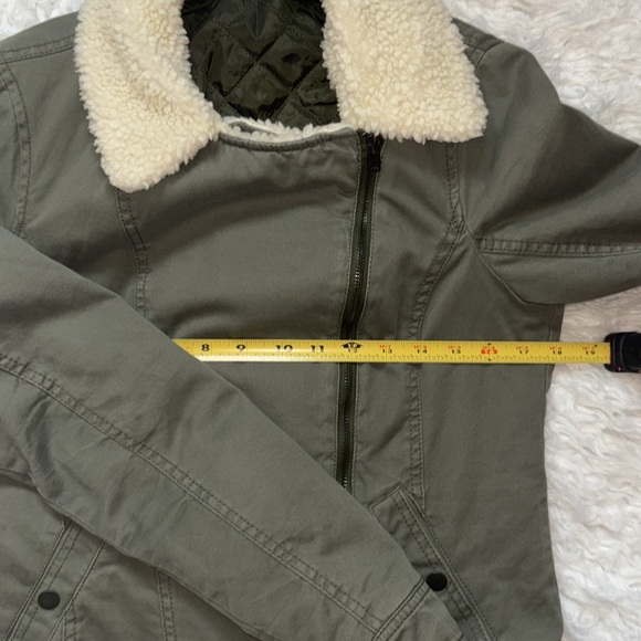 Hollister California🦅 Quilted Sherpa Full-Zip Jacket, Size M - Picture 7 of 16
